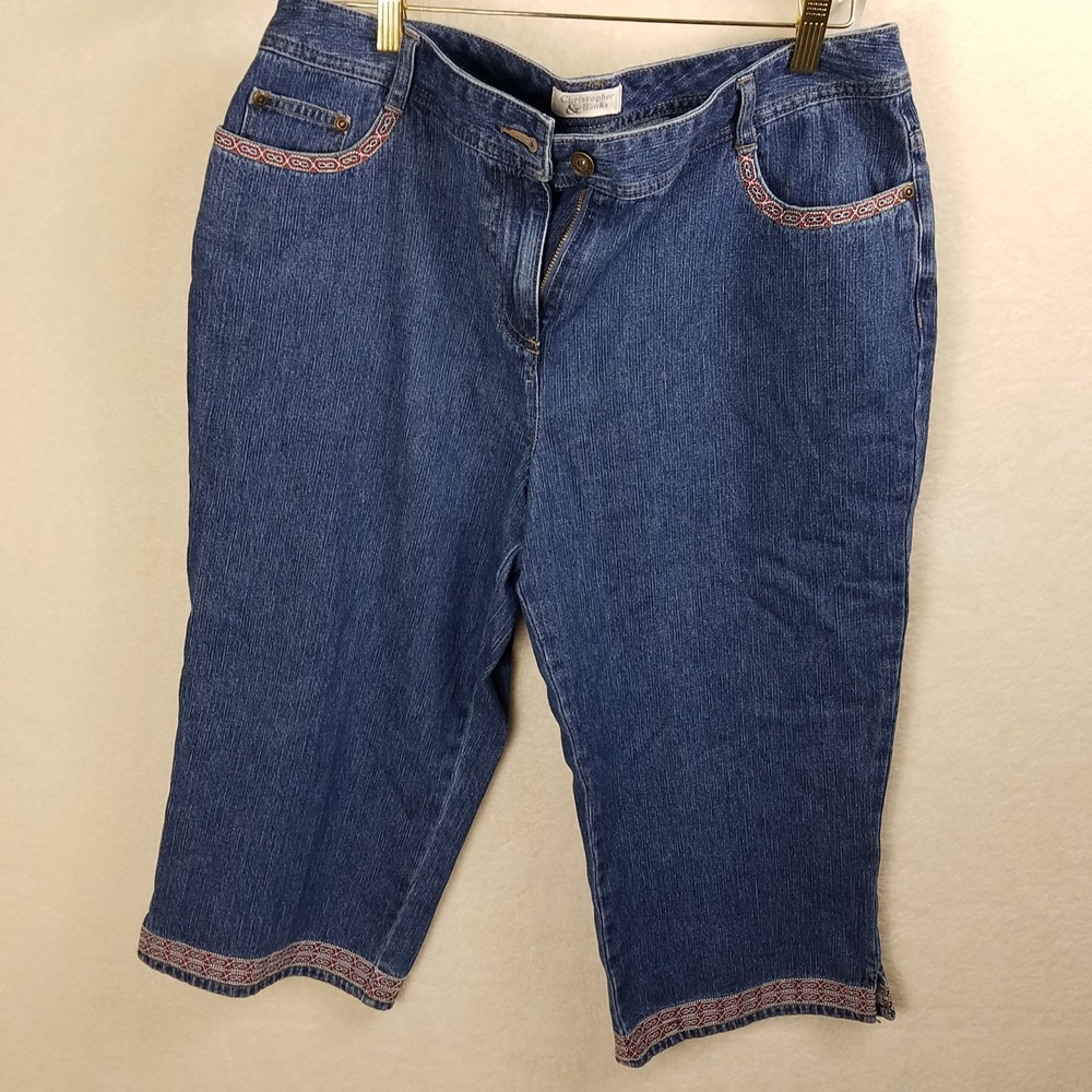 Christopher & Banks Women 12 Light Wash Embroidered Denim Capri Jeans NWT
